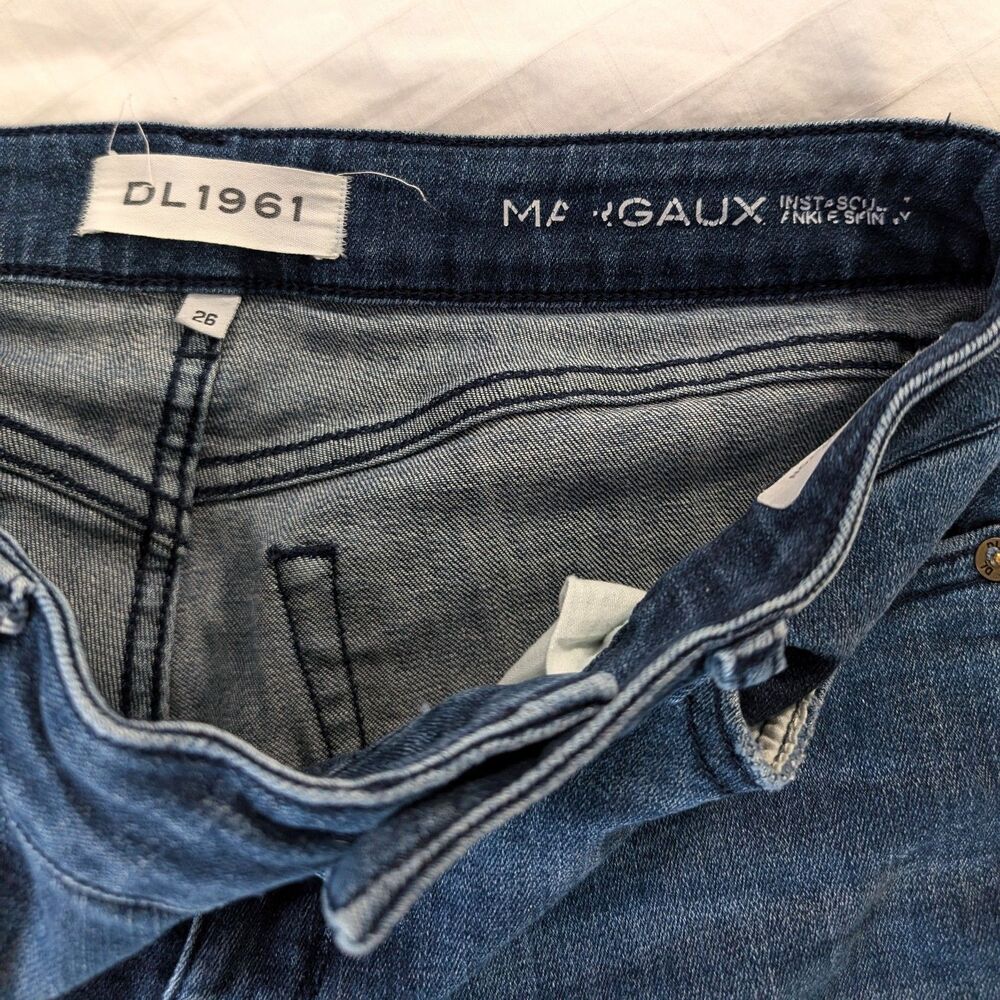 DL1961 Margaux Mid Rise Ankle Skinny Distressed Ripped Jeans, Size 26 - Picture 7 of 8